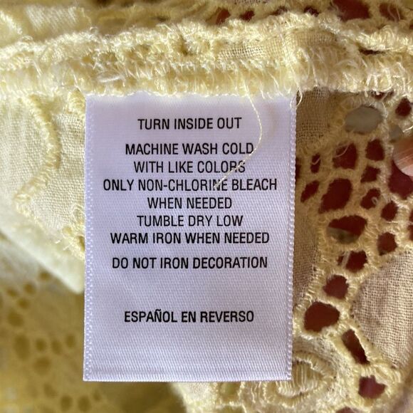 Style & Co. Soft Yellow V-Neck Long Line Eyelet Sleeveless Top Size Small - Picture 12 of 12